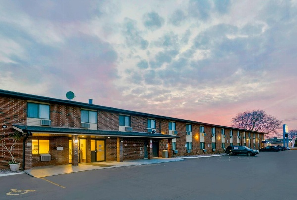 Motel 6-Oak Creek, WI image 2